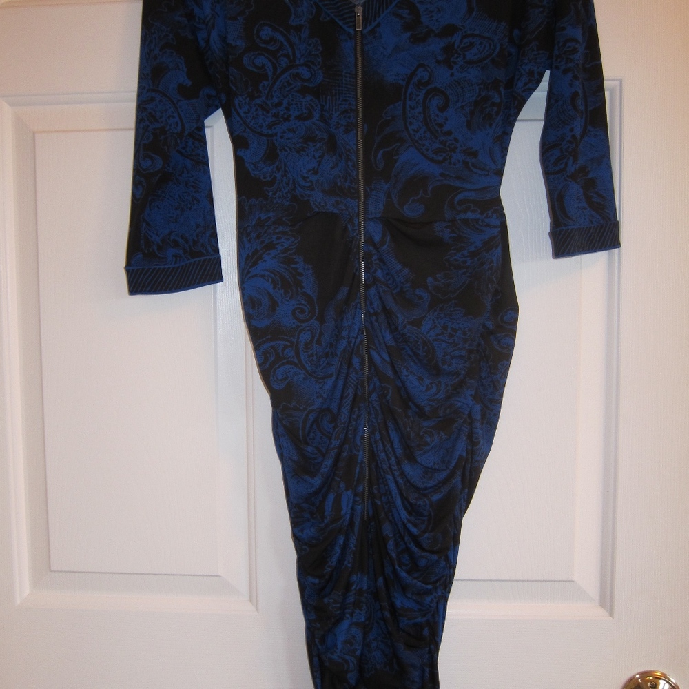 BCBG Max Azria form-fitting vintage dress